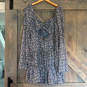 Lea & Viola Floral fun long sleeve short dress dusky blue, never been worn.